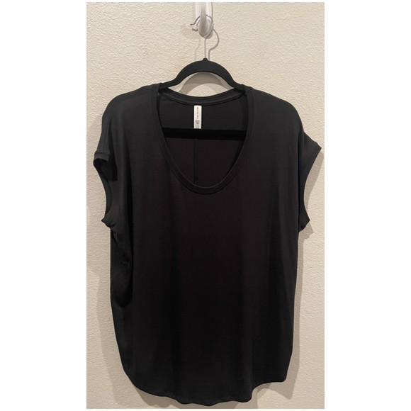 ATHELTA Round Neck Short Sleeve Black Top - Picture 1 of 4